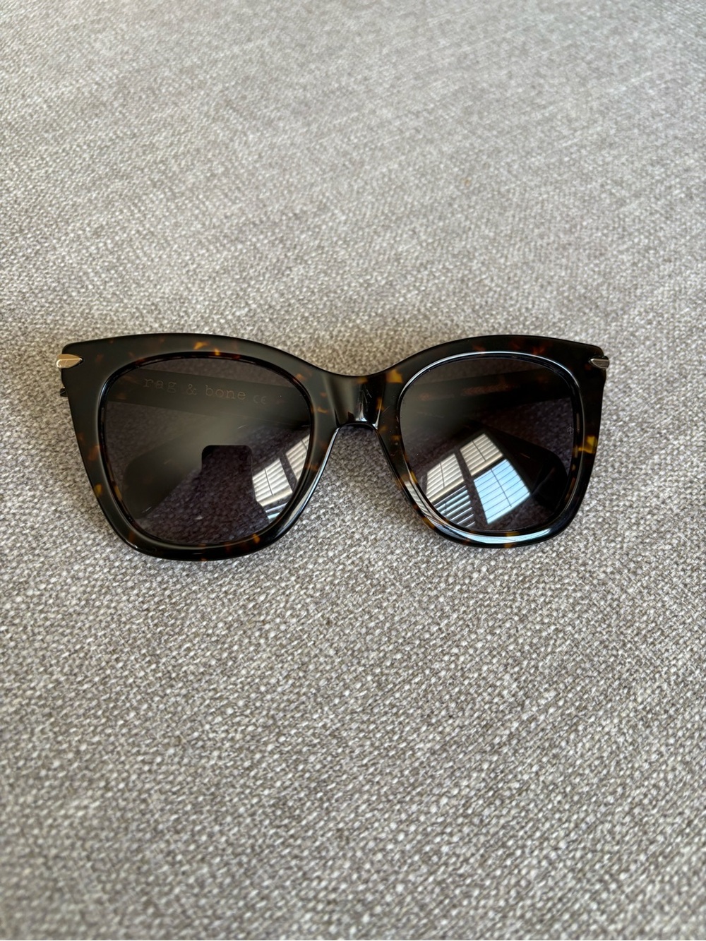Rag & Bone Women’s Tortoise Brown Havana Cat-Eye Sunglasses Dark Lenses Acetate